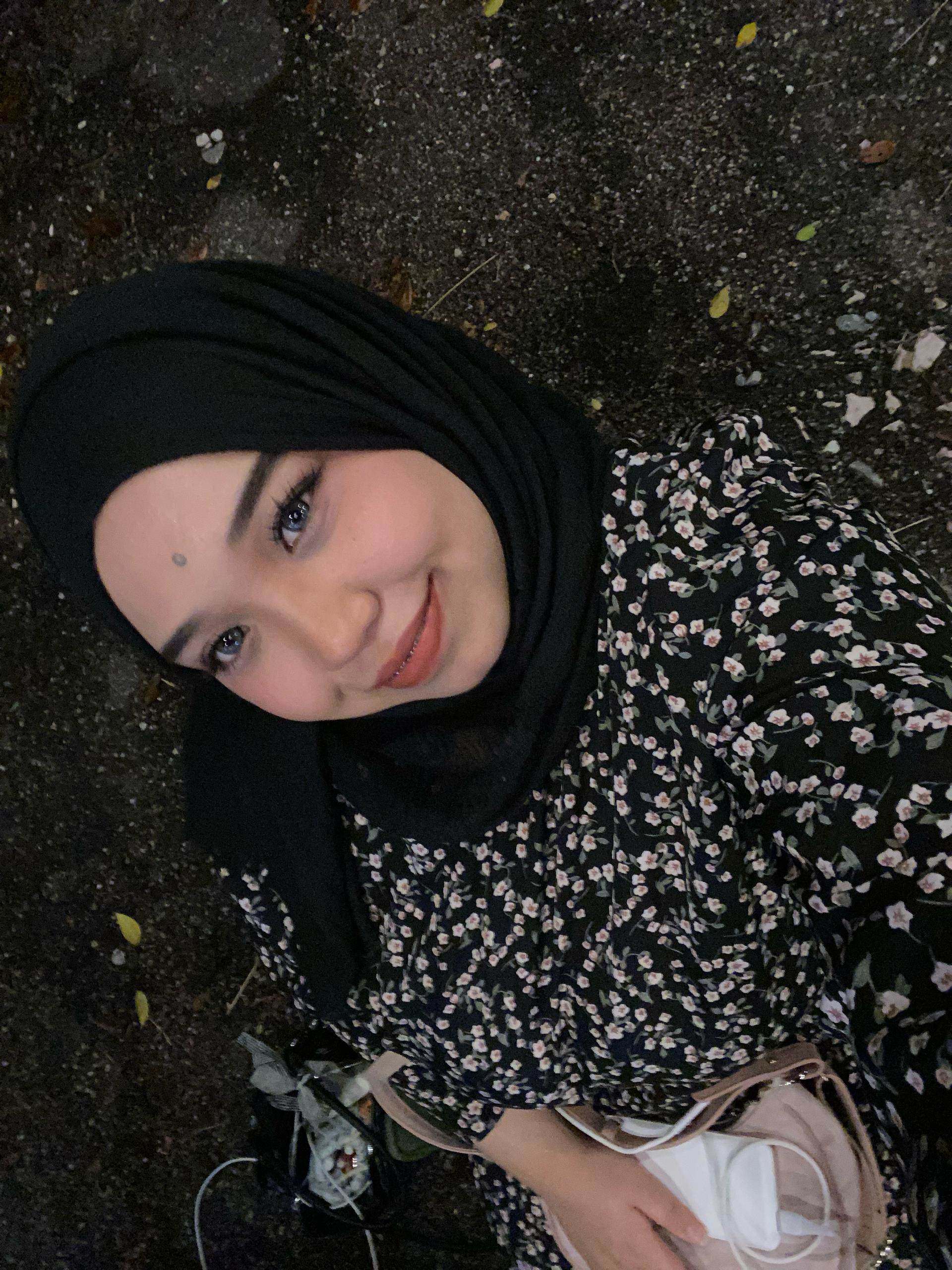 Tiha — part-time makeup artist, passionate about her craft